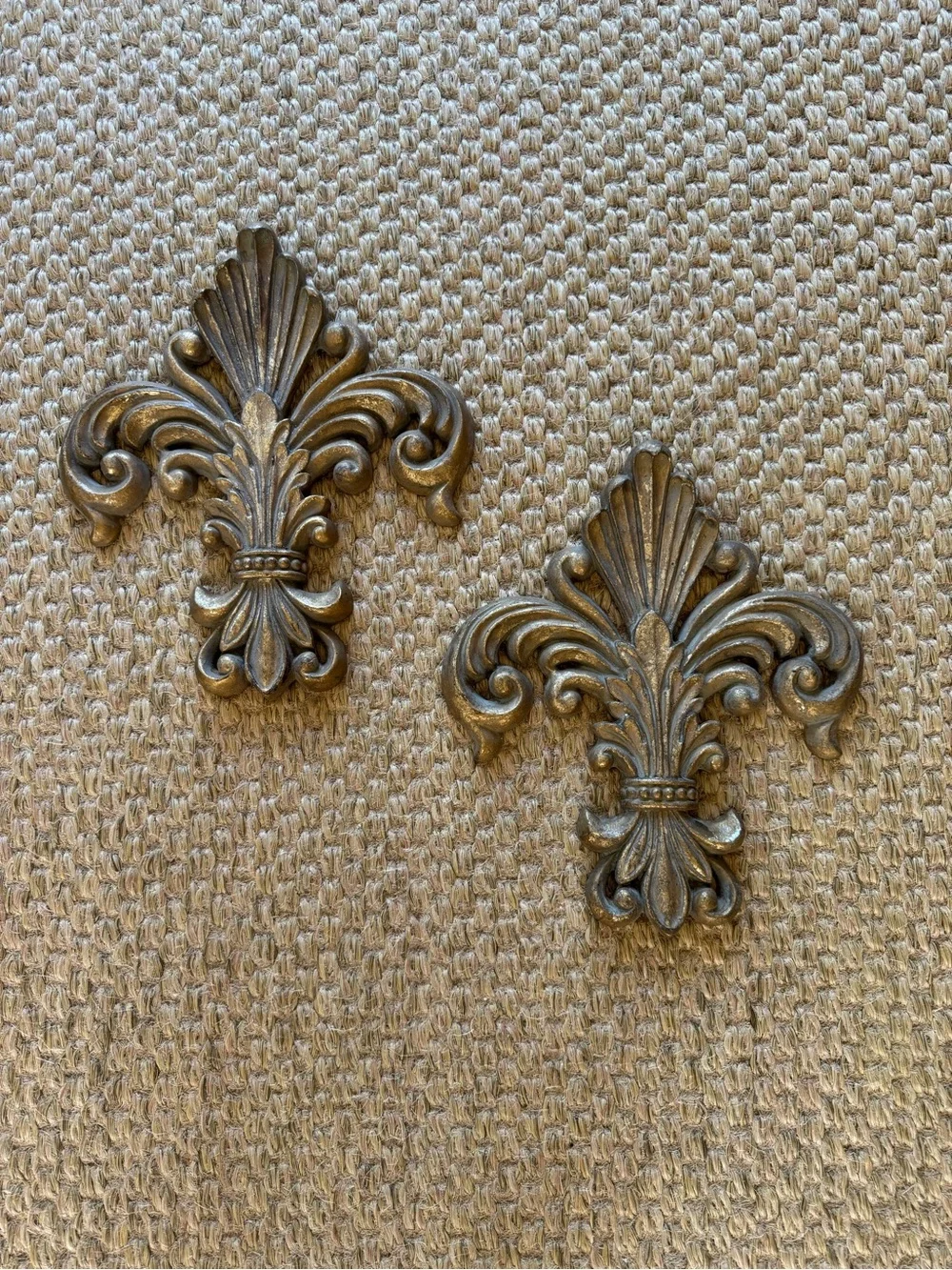 Ornate Fleur-de-Lis Wall Accent Pair in Antique Gold